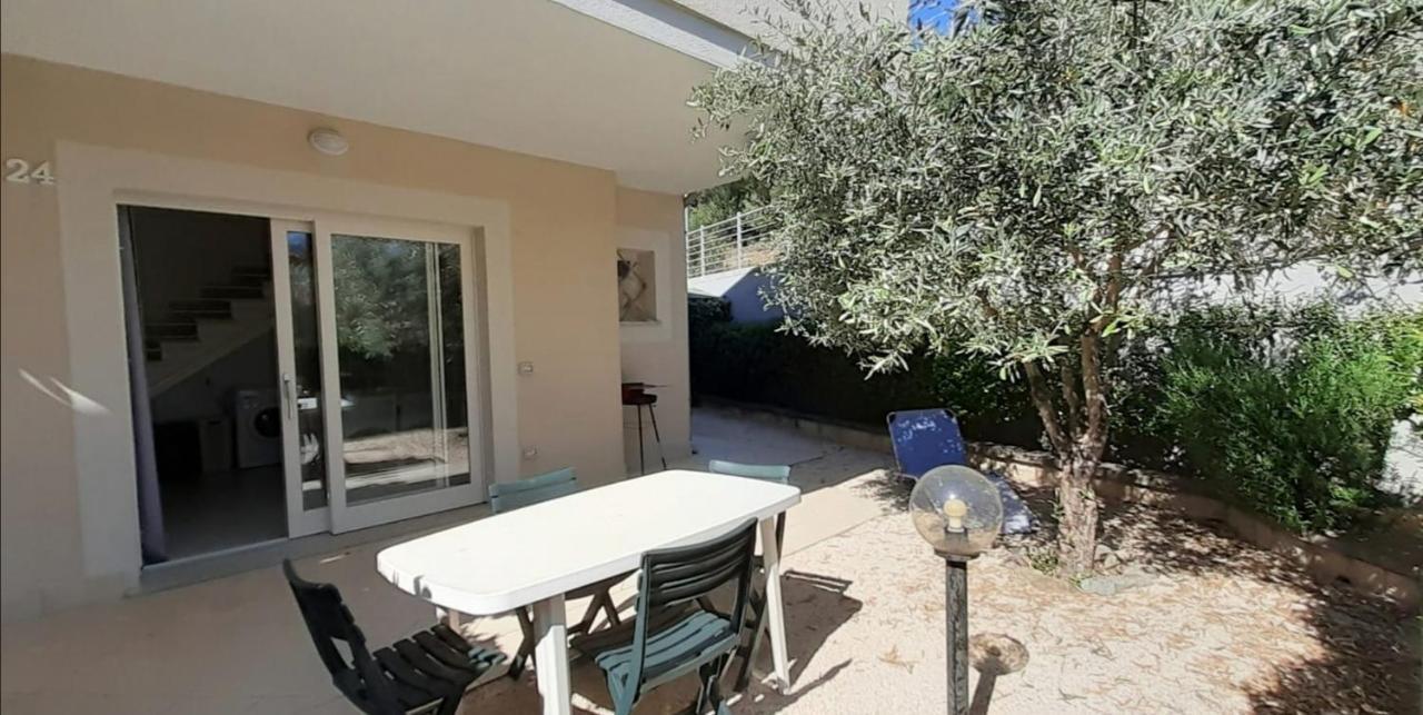 Villetta Federico Climatizzata Con Giardino Privato Viddalba Dış mekan fotoğraf